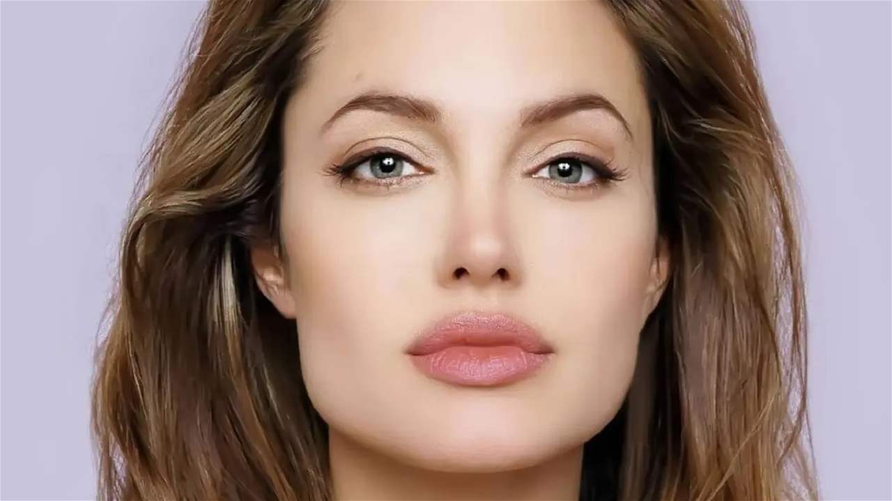 أنجلينا جولي: &quot;أحب أمريكا ..لكنني لا استطيع التعرف عليها حاليا&quot;