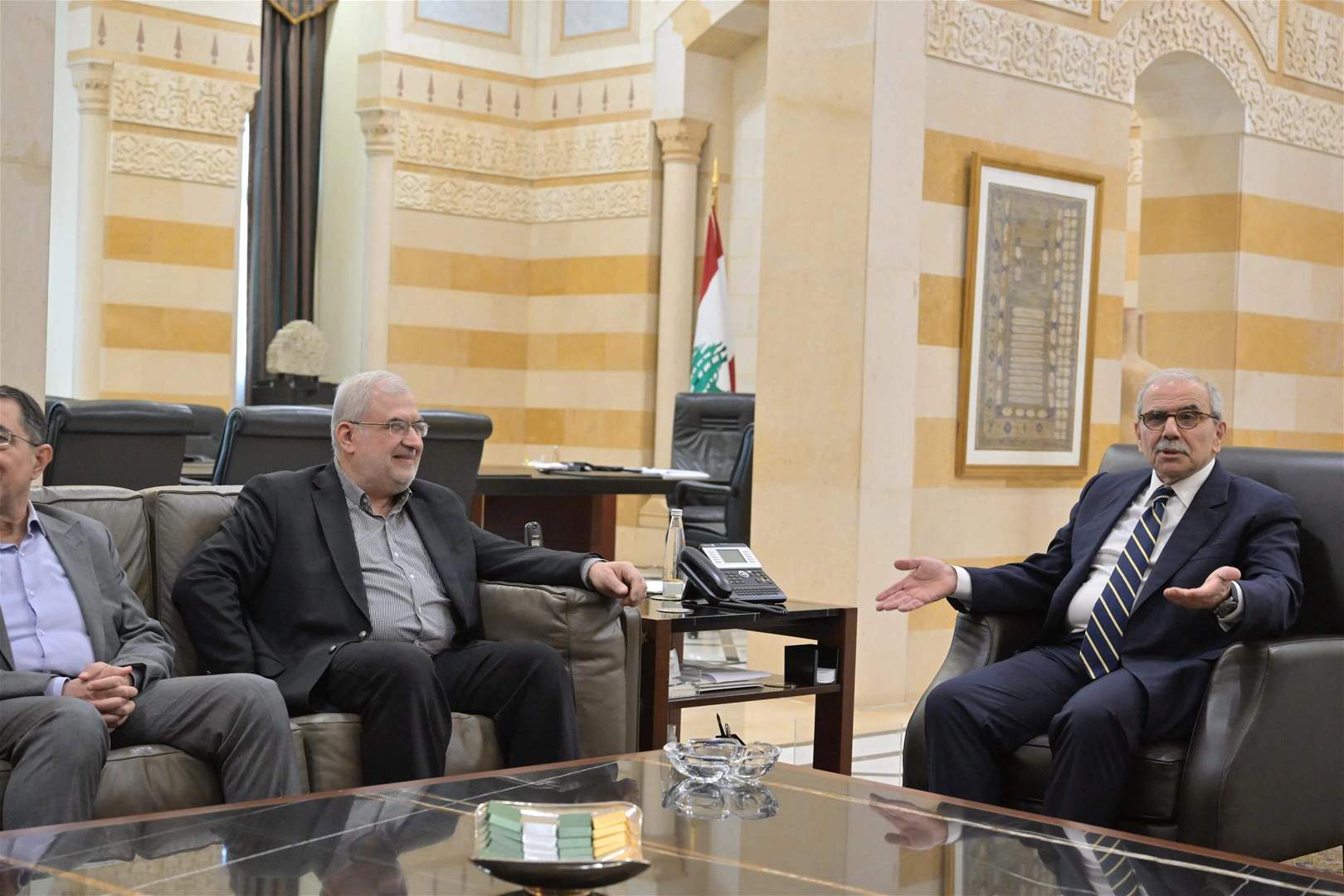 تحدي صخرة الروشة.. بين سلام والحزب؟