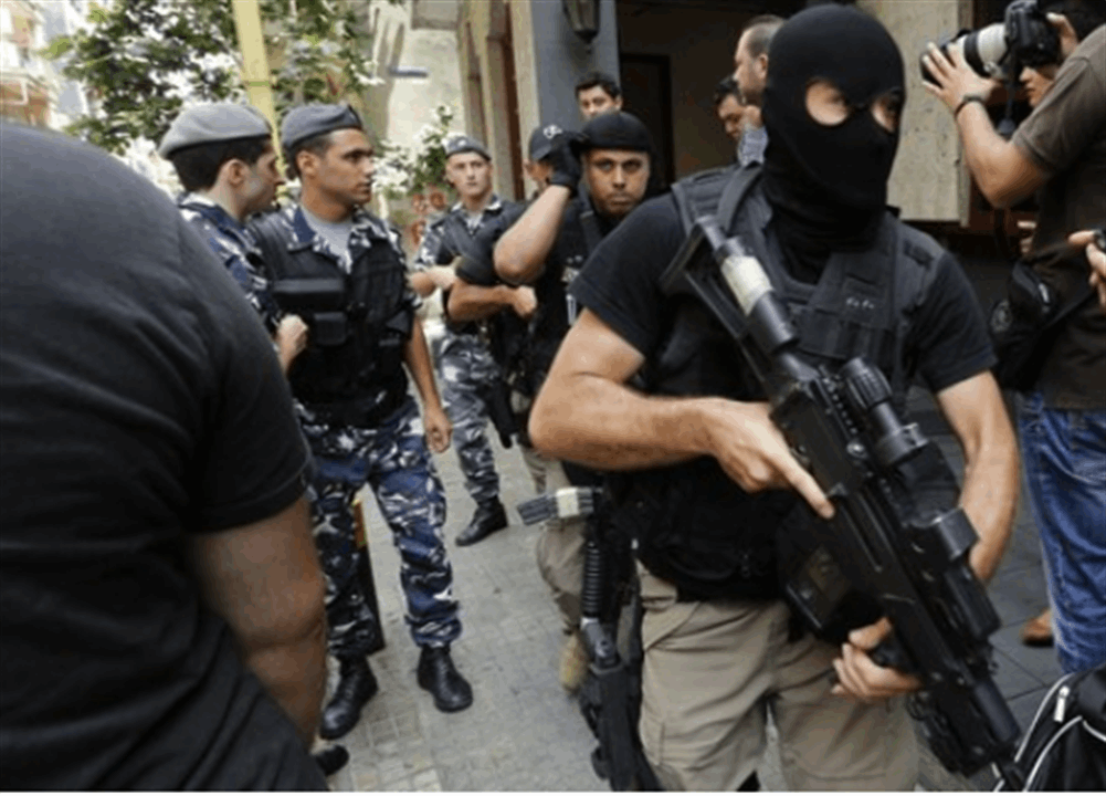 مراهنات غير شرعية.. ومداهمات واسعة