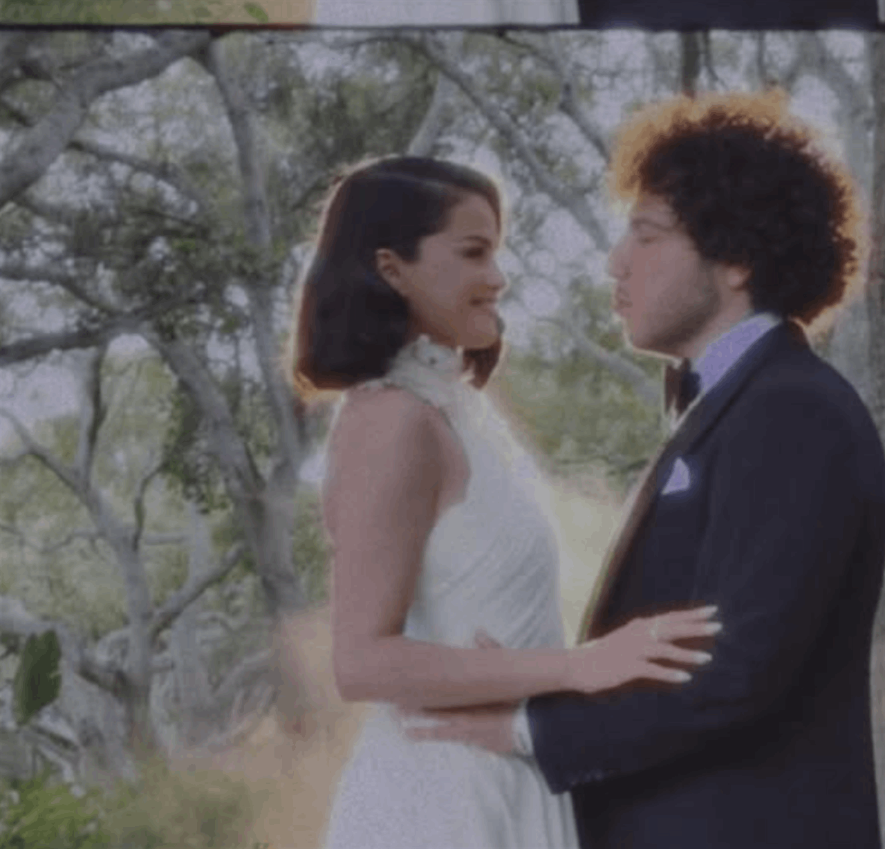 بيني بلانكو يعلن زواجه من سيلينا غوميز بطريقته الخاصة