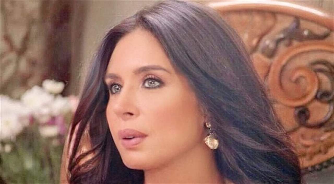 دينا تكشف الحقيقة وراء وجود  رجال في أكاديميتها للرقص!