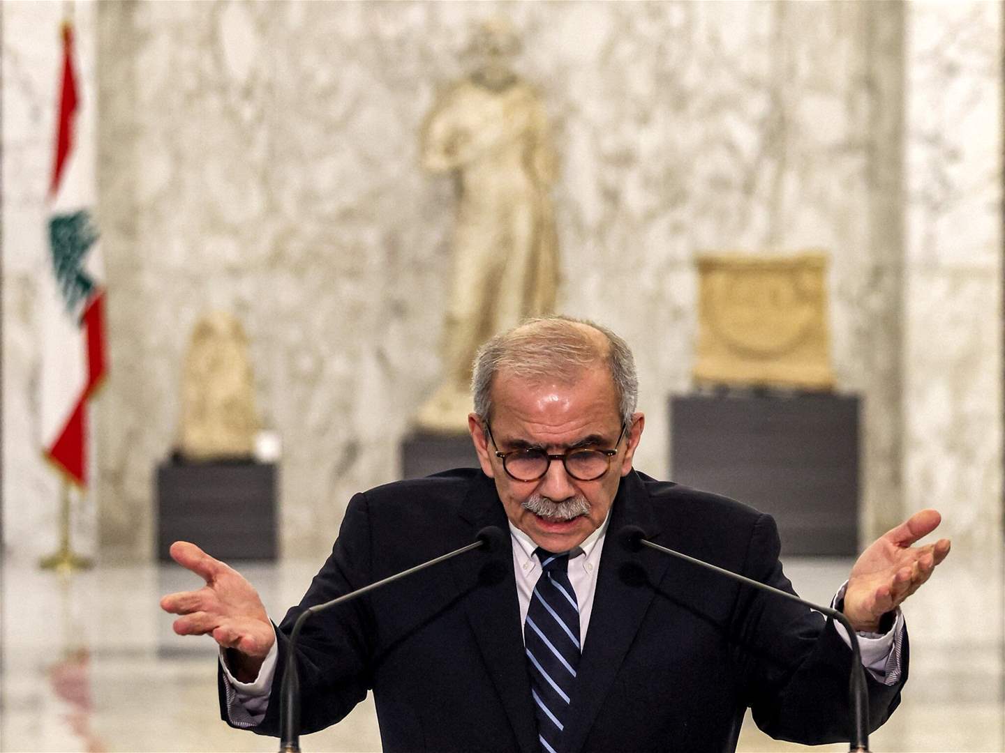 قبل مناقشة الخطة.. كلامٌ بـ"السلاح" لنواف سلام 