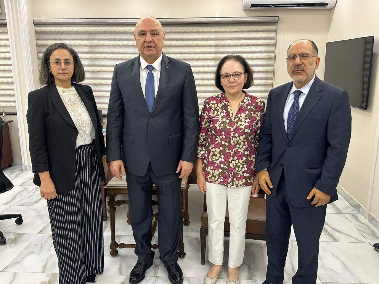 الرئيس جوزاف عون بدأ جولة على مراكز الهيئات الرقابية واستهلّها بزيارة مجلس الخدمة المدنية 