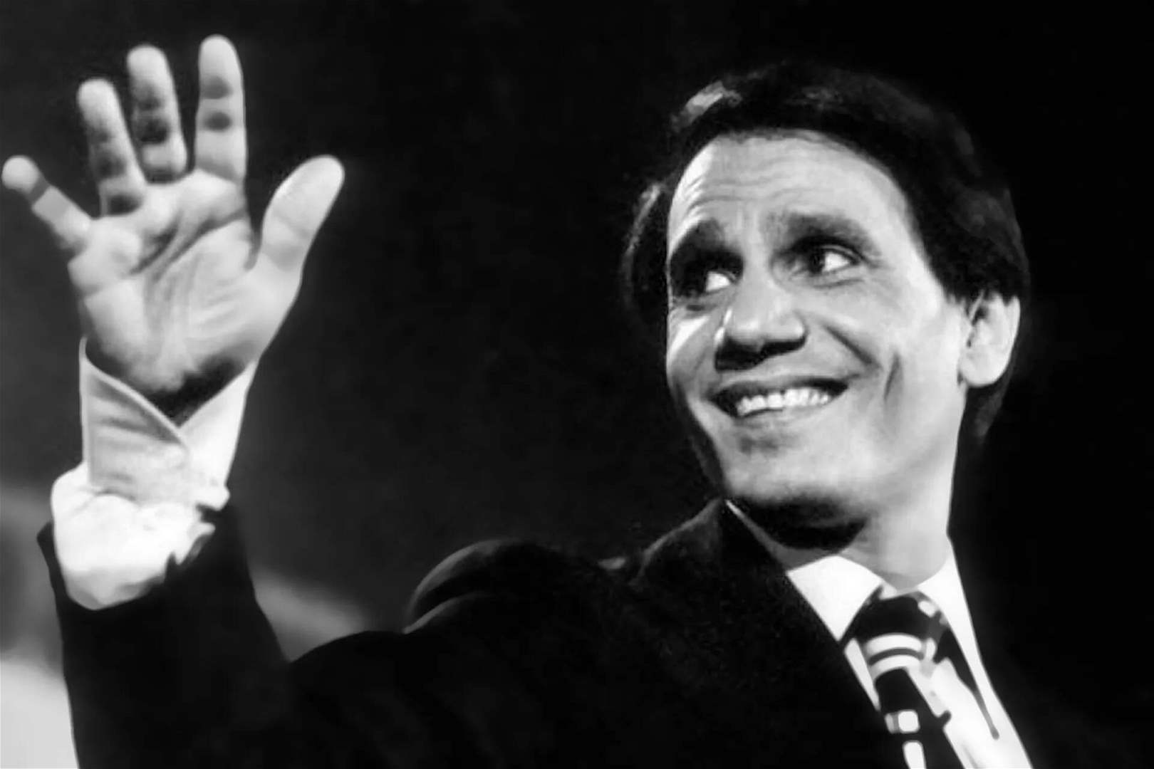 بعد الجدل حول الرسوم.. أسرة عبد الحليم حافظ تُعلن إغلاق منزله الكامل