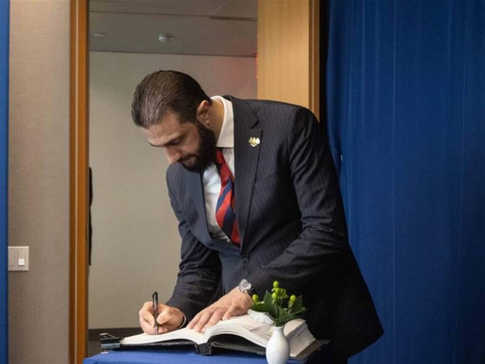 خلال الإنتخابات.. سيدة تحرج الشرع (فيديو) 