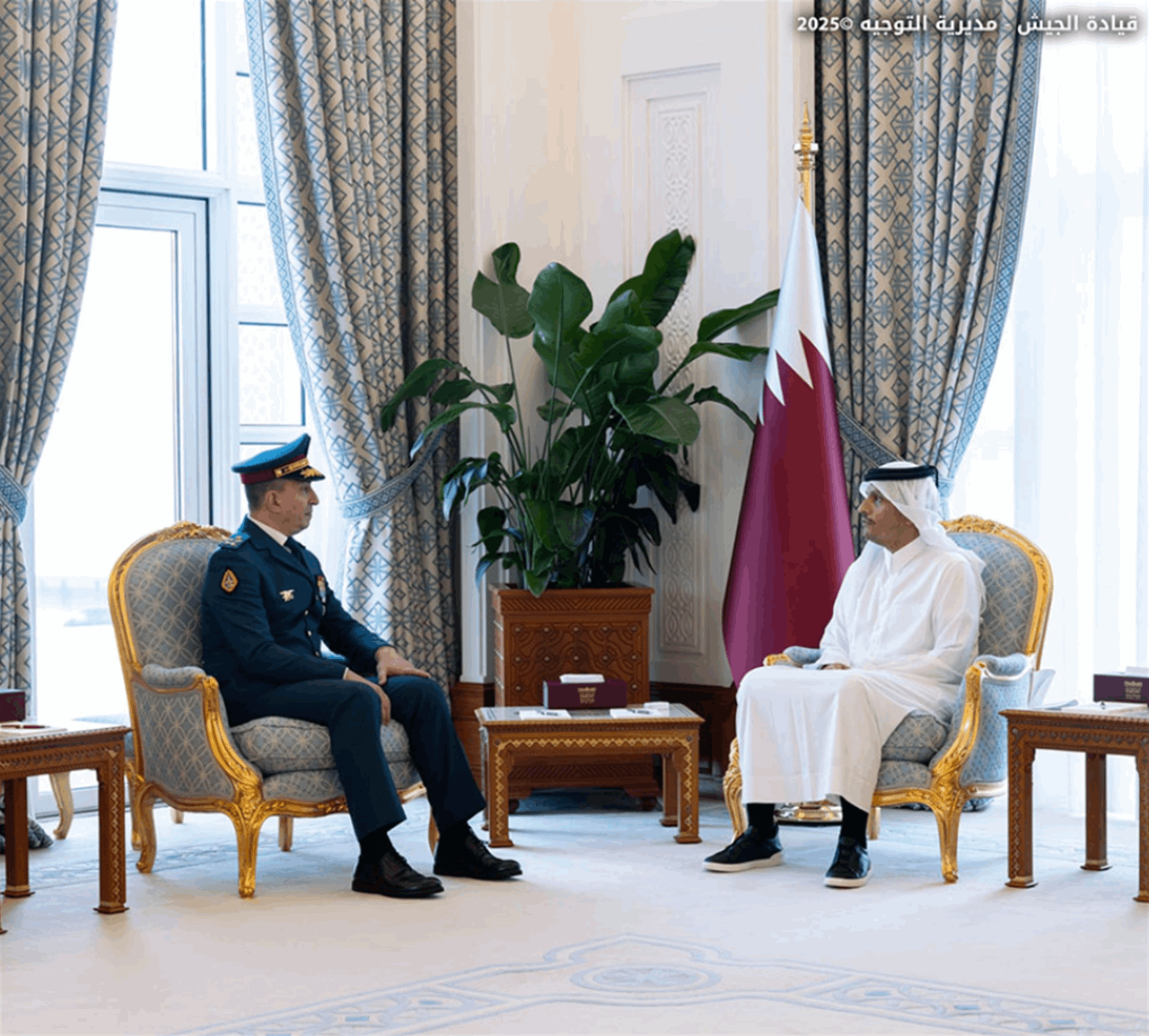 قائد الجيش بدأ زيارة رسمية إلى قطر.. وسلسلة لقاءات