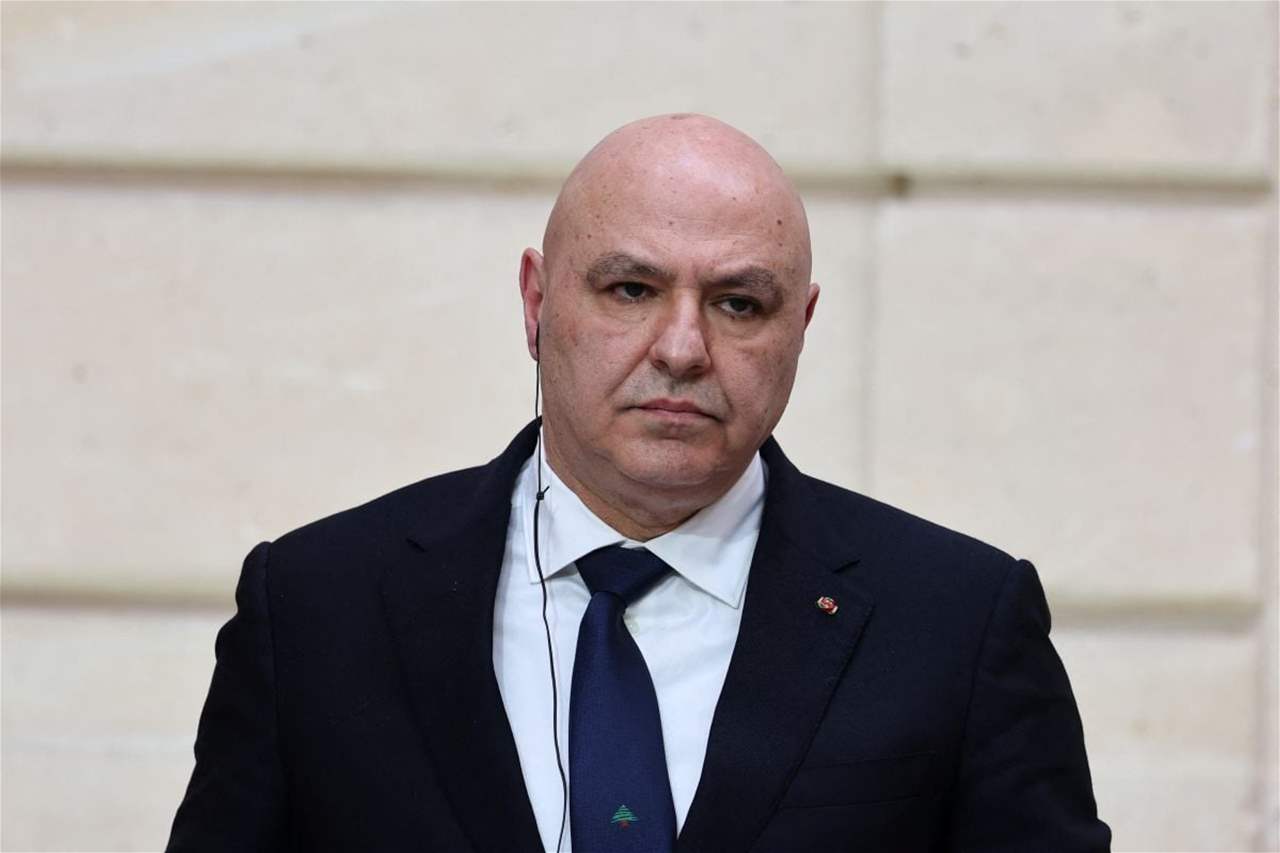 &quot;بلا حجة&quot;.. الرئيس عون يسأل عن إسناد لبنان بعد الغارات 