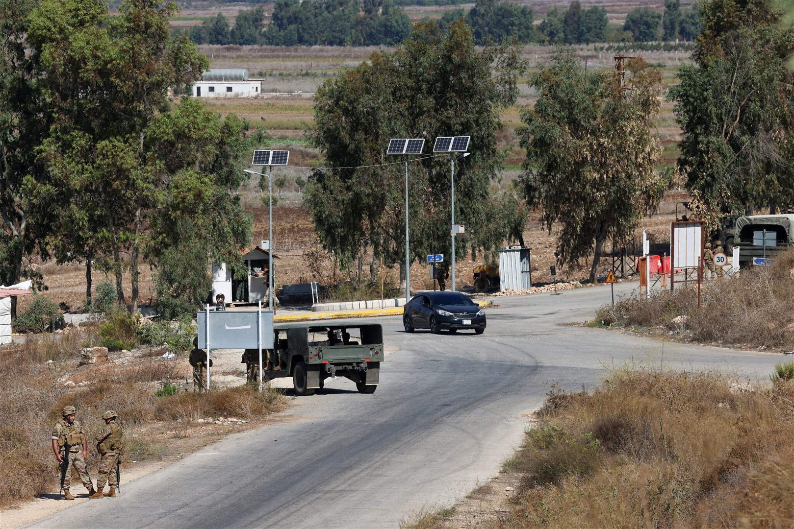 جبهة لبنان وتحركات بالأيام الأخيرة.. هذا الحل الأميركي! (الجمهورية) 