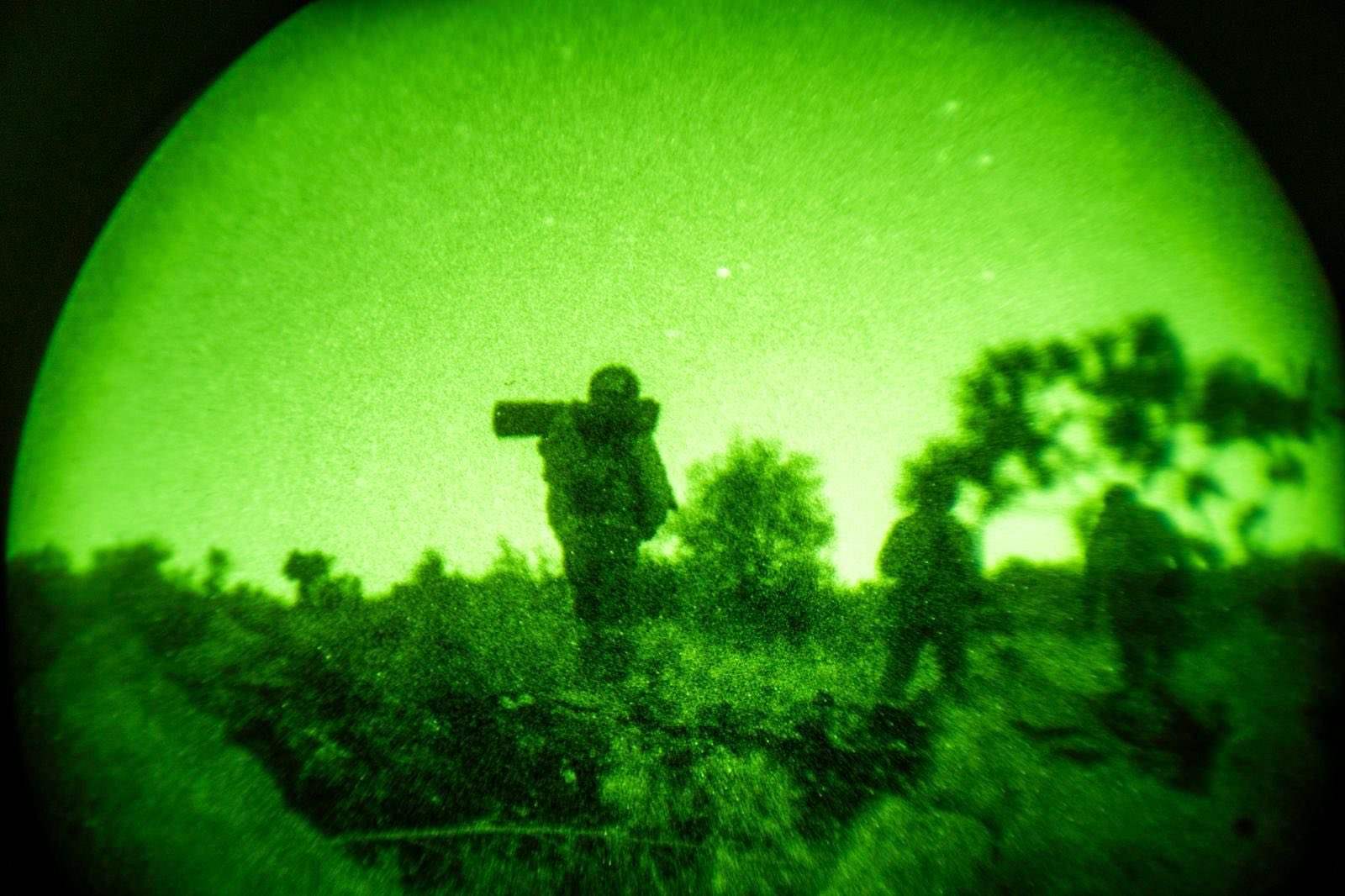 الجيش الإسرائيلي يعلن تنفيذ عملية برية داخل لبنان 