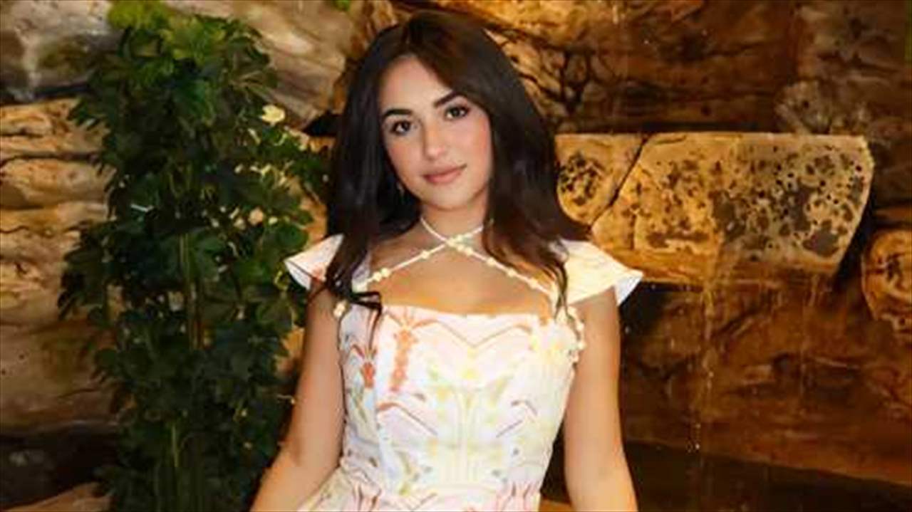 يارا عزيز تحتفل بخطوبتها في اجواء مميزة وساحرة وسط الطبيعة