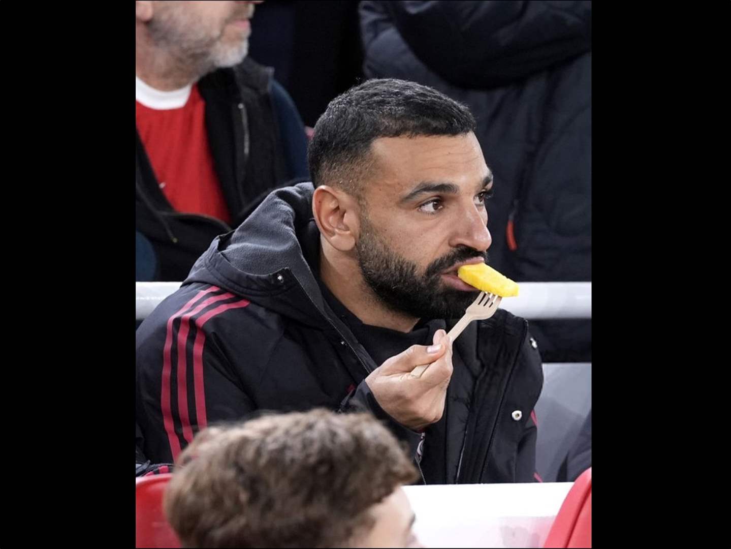 الأناناس بطل السهرة في ليلة سقوط ليفربول