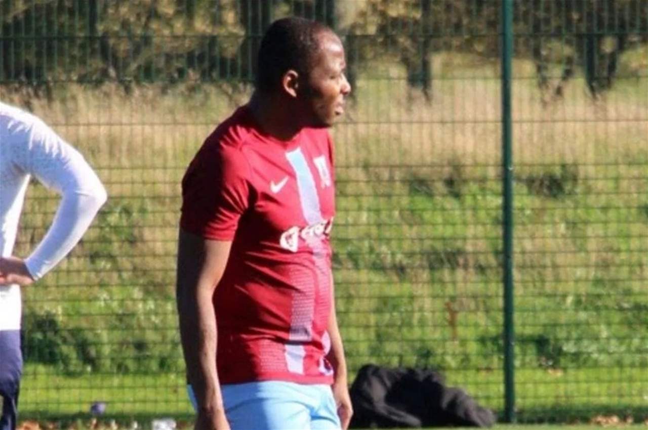 اعتداء جماعي يوقف مباراة كرة قدم 