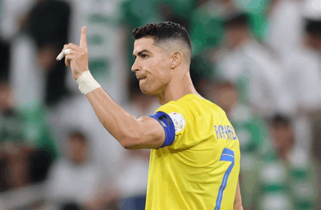 كريستيانو رونالدو يحتفل بالعرضة السعودية بعد قيادة النصر للفوز على الفيحاء