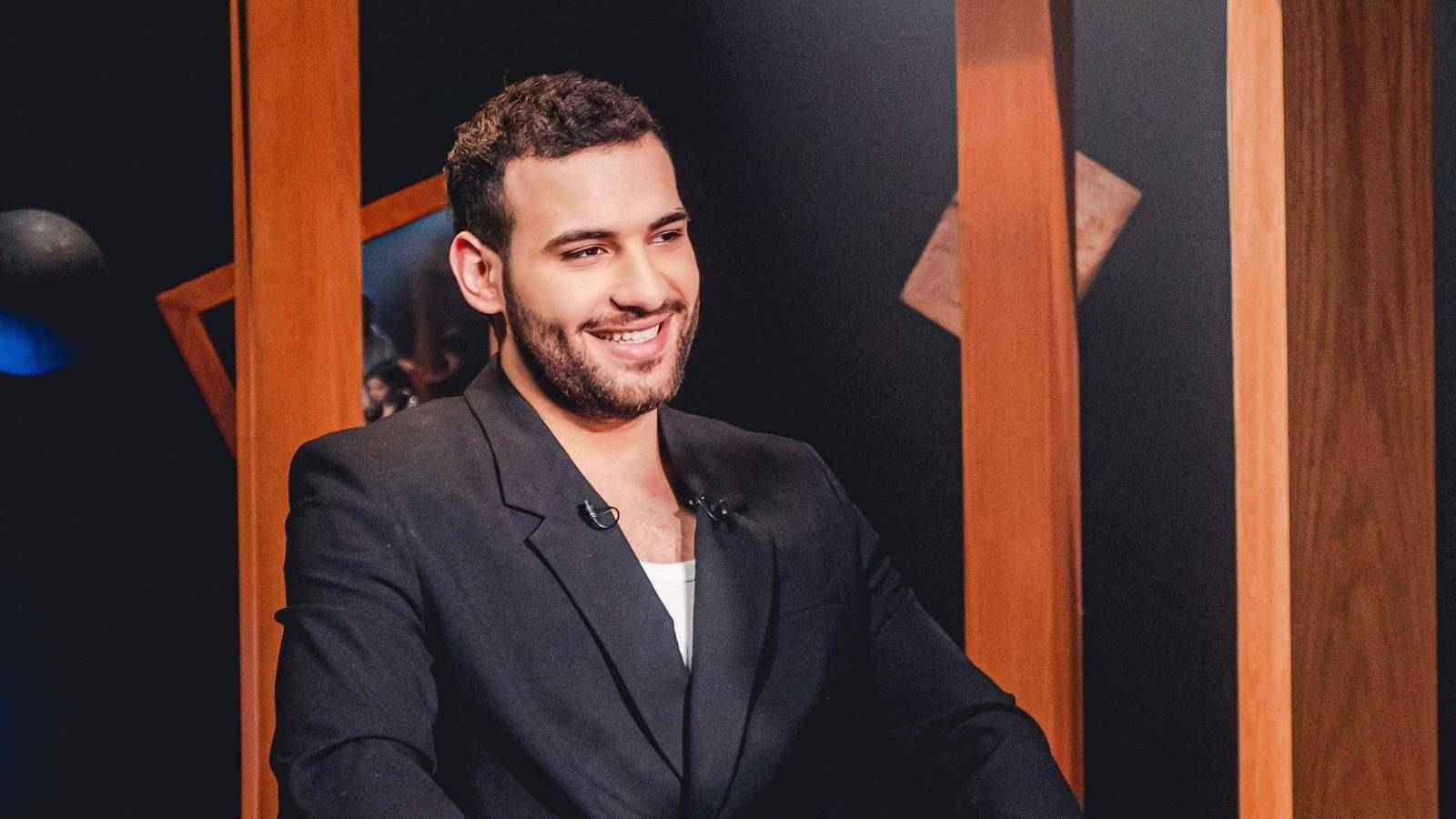 مسلم يقرر مغادرة مصر بعد عام من الأزمات: &quot;اتكسرت ومش قادر أكمّل&quot;