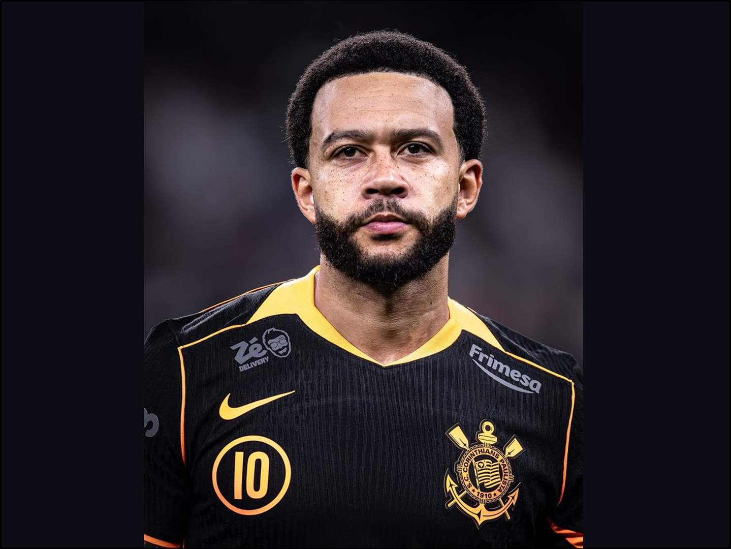 كورينثيانز يطالب ديباي بمغادرة الفندق الذي يقيم فيه