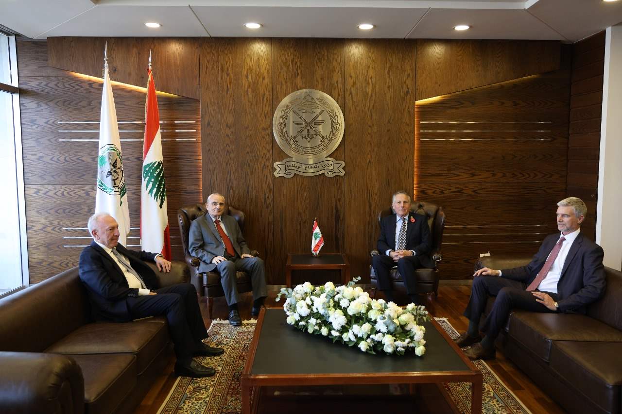 وزير الدفاع: لضرورة الضغط على العدو الإسرائيلي للبدء بتنفيذ القرار 1701