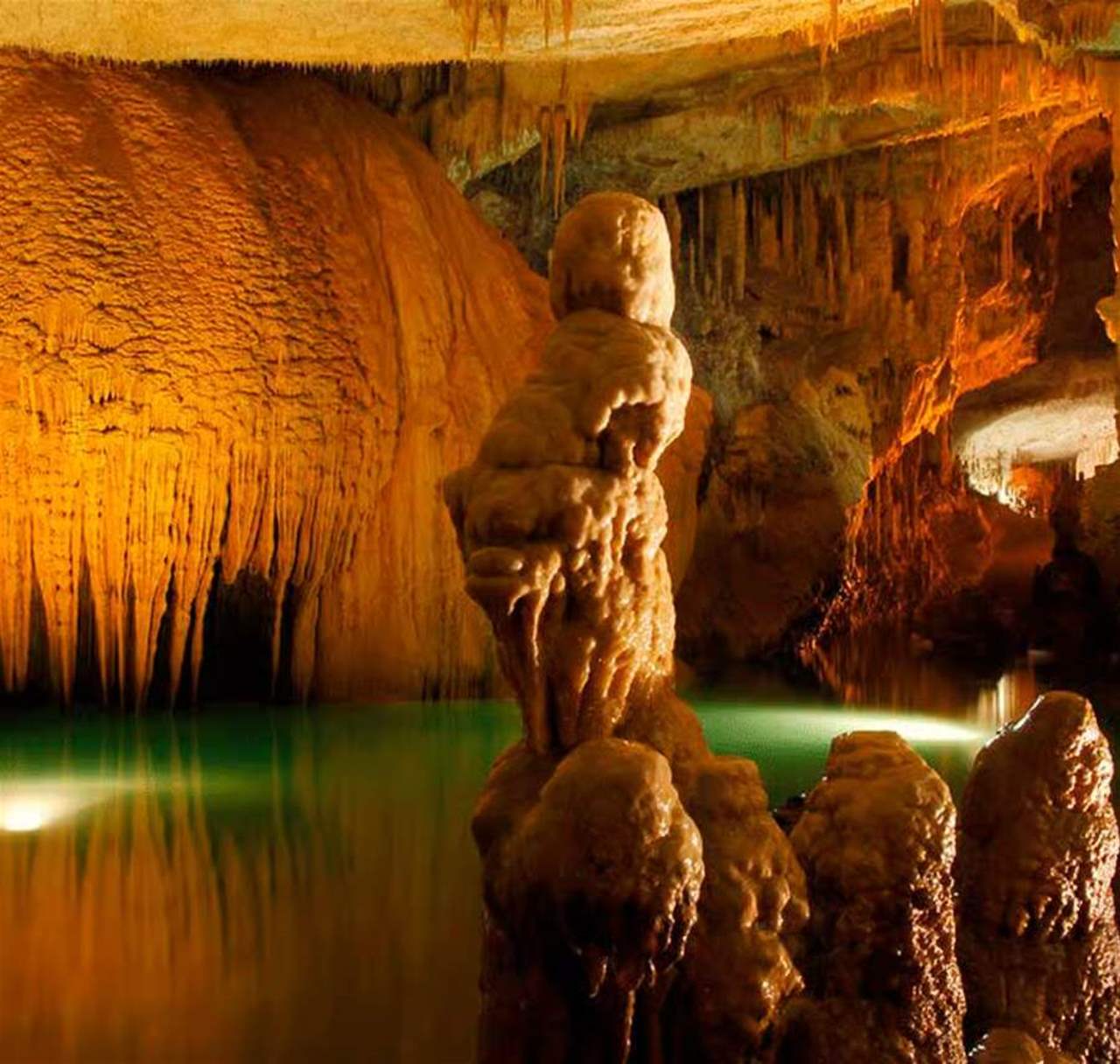 اللجنة تحسم الجدل: لا ضرر في مغارة جعيتا 