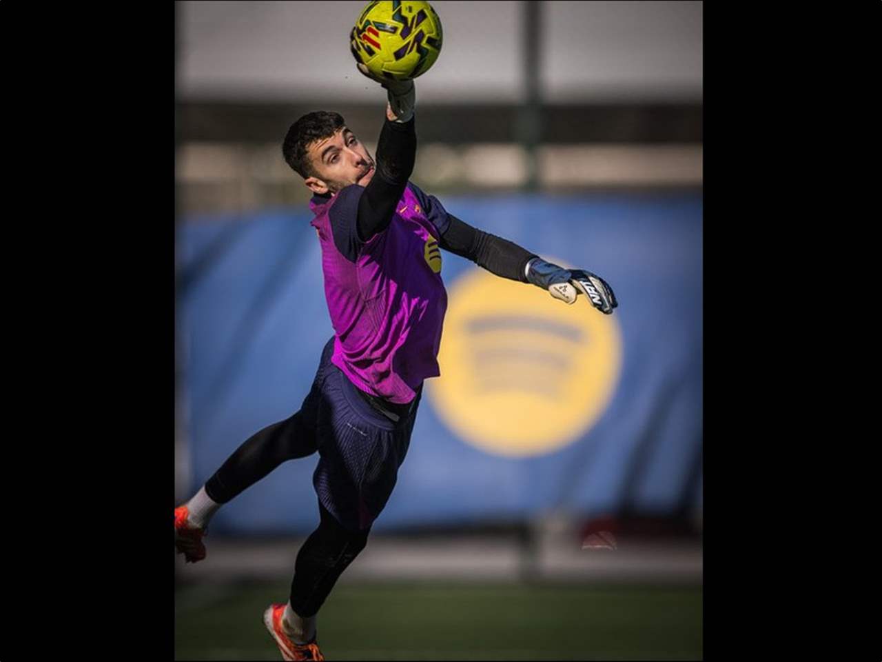 جوان غارسيا يعود أخيرا: فليك يؤكد مشاركته بمواجهة بلباو