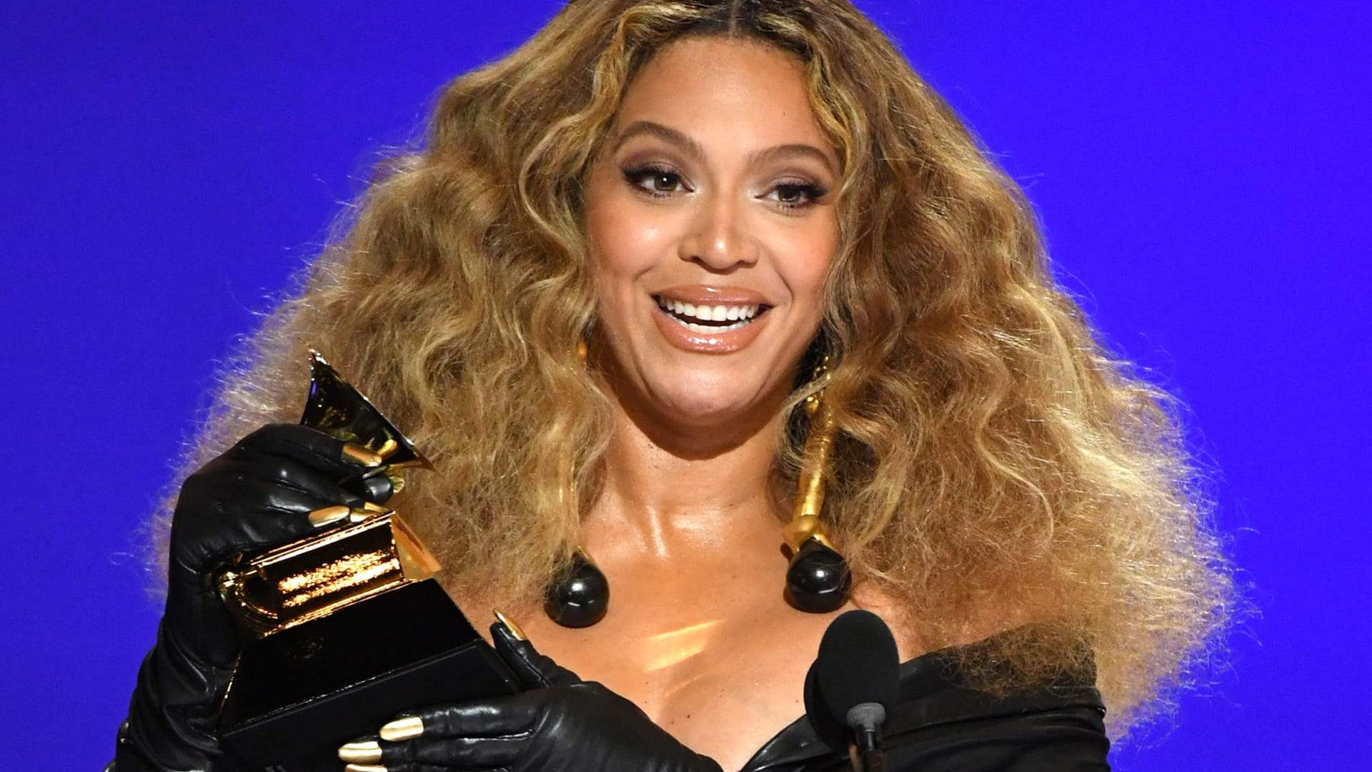 حضور بيونسيه وجي زي يشعل أجواء فورمولا 1 في لاس فيغاس