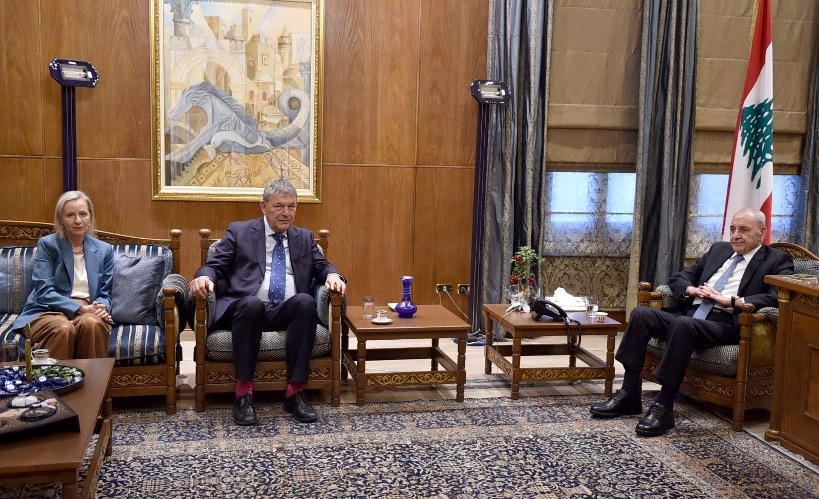 بري تابع أوضاع لبنان مع لازاريني 