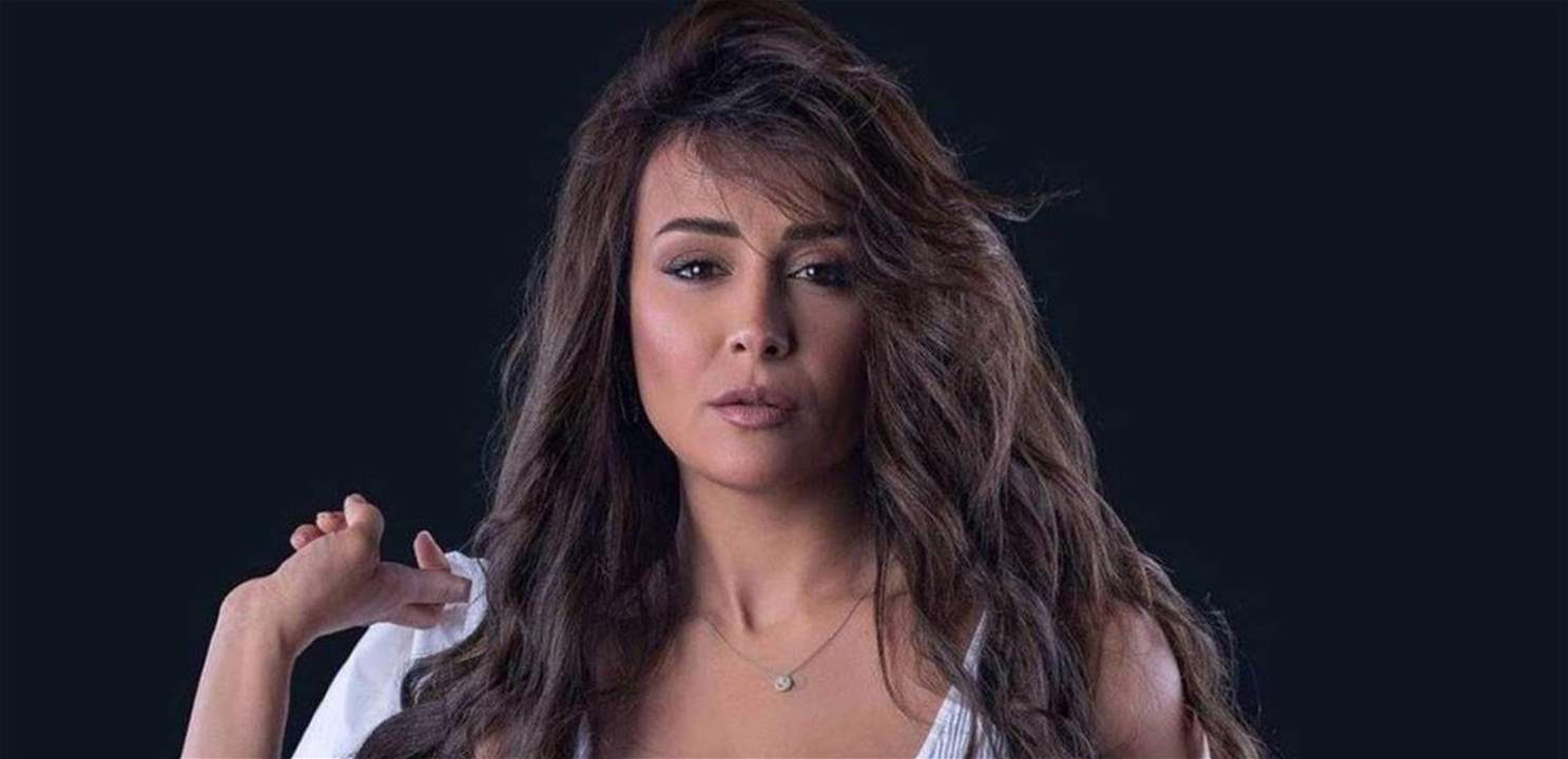 منشورات كندة حنا تثير غضب العاملين في “النويلاتي”؟!ّ