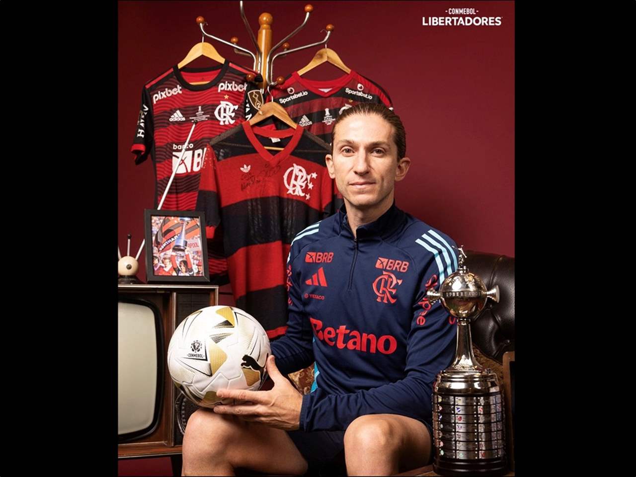 فيديو - قصة خيالية .. من اعتزال اللعب إلى &quot;قهر القارة&quot; في عامين