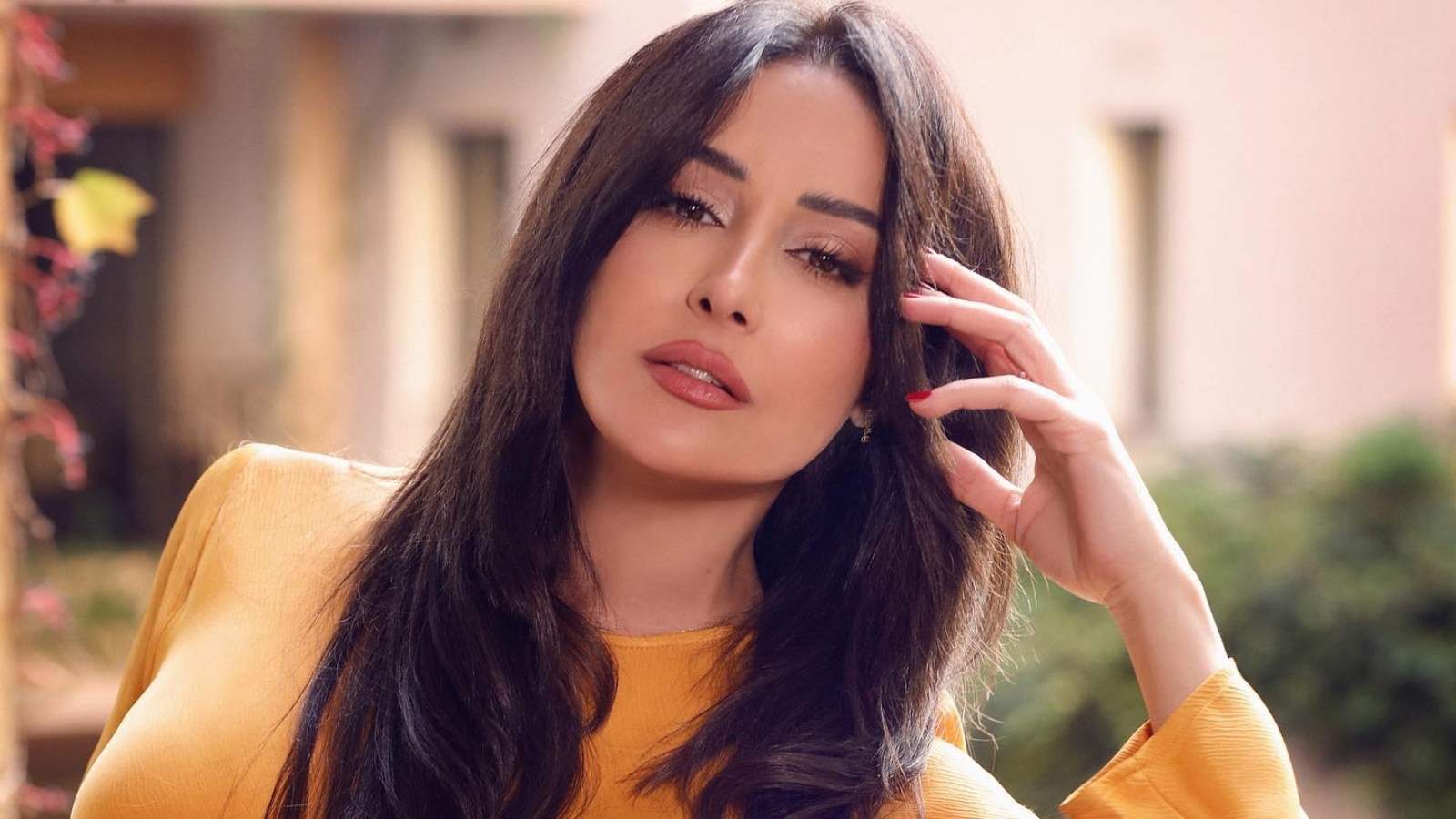 ابن كندا حنا يـ ـخطف الأنظار بأحدث ظهور له.. كبر واصبح نسخة عن والده 