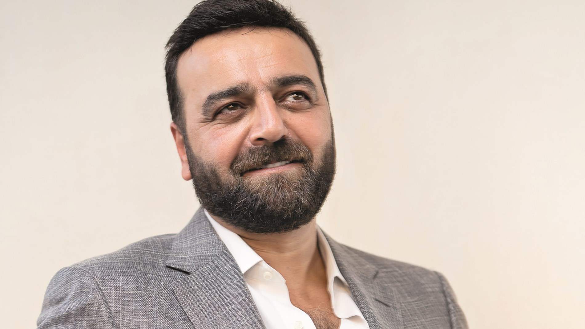 سامر المصري يثير الجدل بتصريحه عن كندا حنا: ما بعرفها !