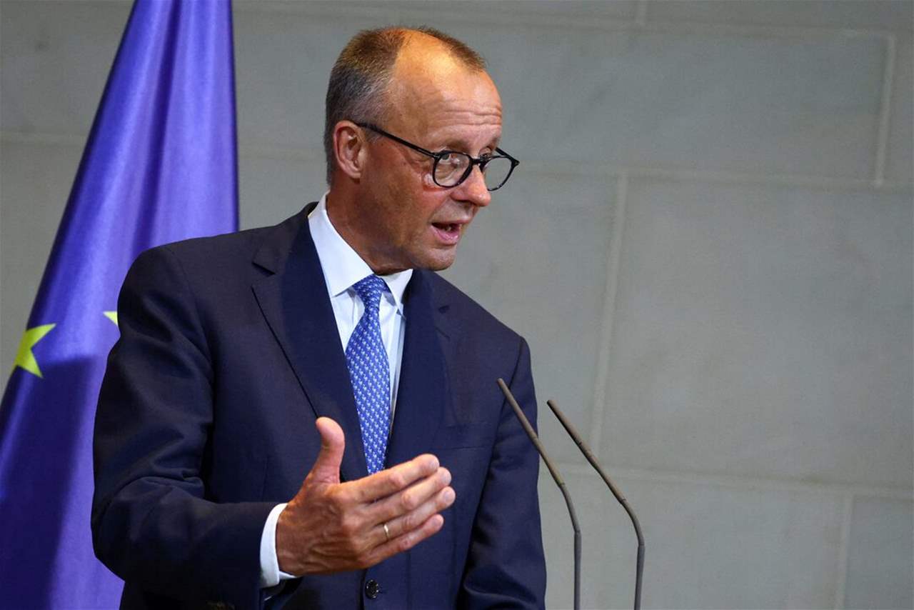 المستشار الألماني للأميركيين: لا تنقذوا الديمقراطية في أوروبا 