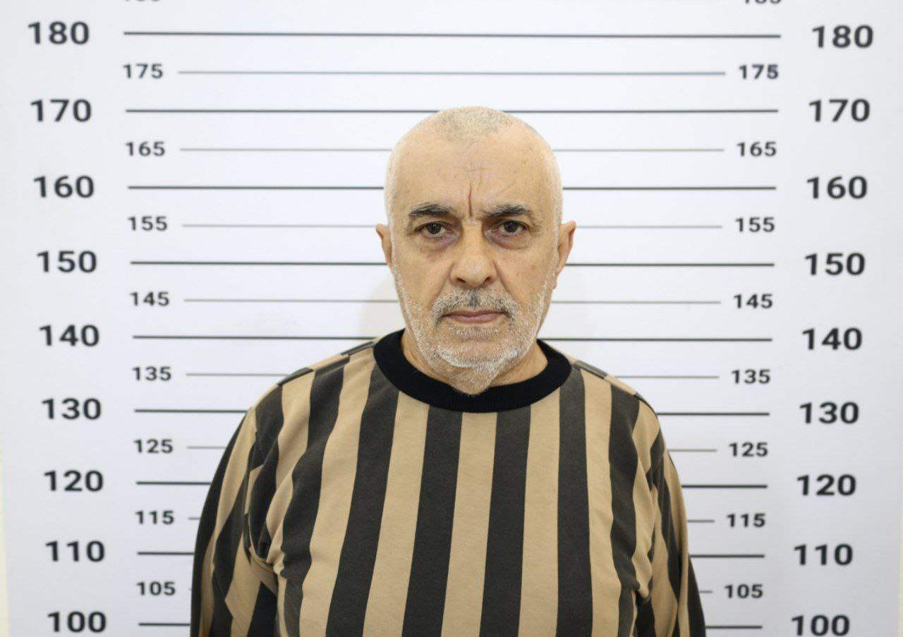 طيار البراميل المتفجرة في قبضة الامن السوري