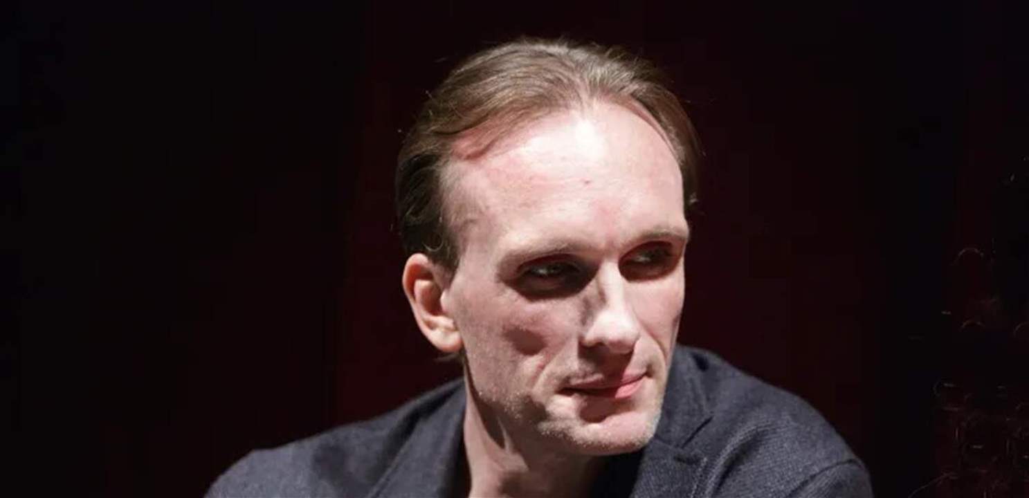 رحيل بيتر غرين أيقونة أدوار الشر في أفلام التسعينيات عن 60 عامًا