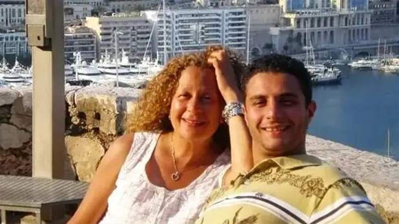 غياب أحمد الفيشاوي عن جنازة والدته سمية الألفي يثير جدلًا واسعًا