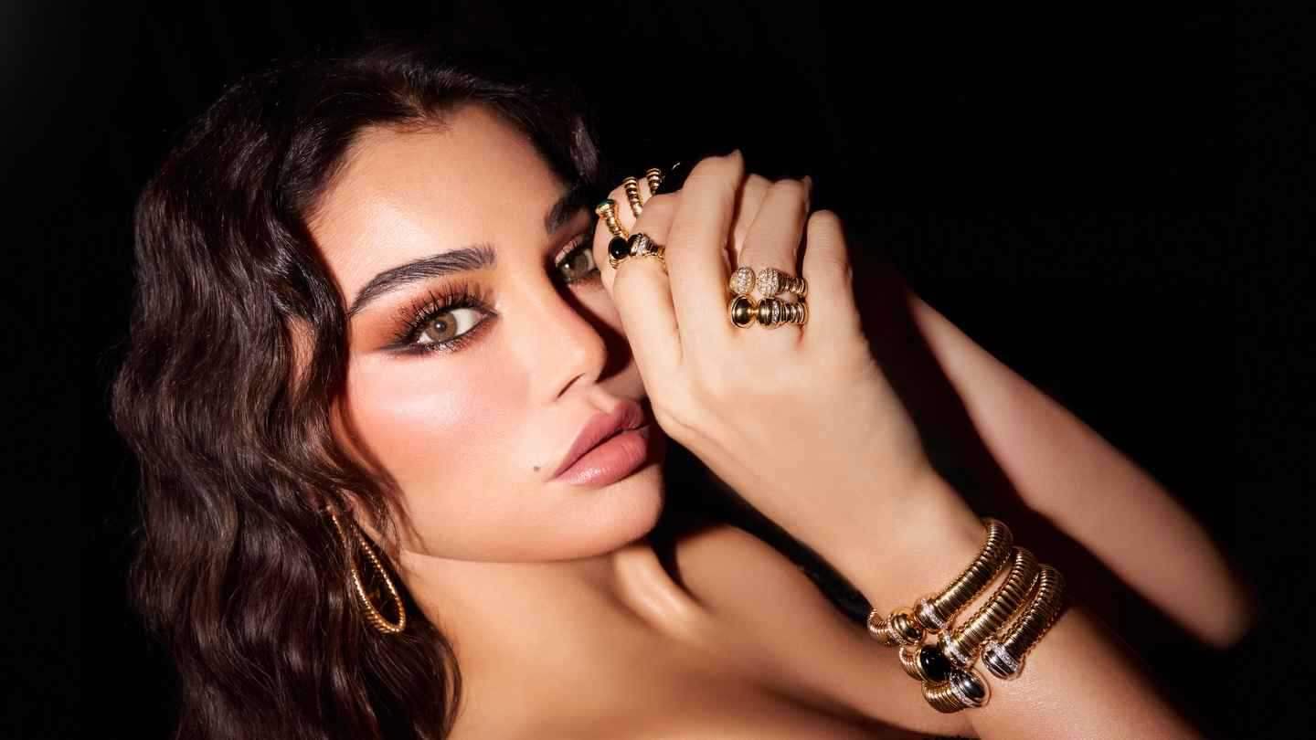 هيفاء وهبي تتحرك قضائيًا ضد حسابات فبركت صورًا ومقاطع بالذكاء الاصطناعي