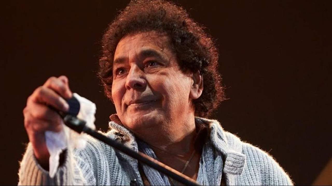 محمد منير يتصدر الترند بسبب حالته الصحية والنقابة تحسم الجدل