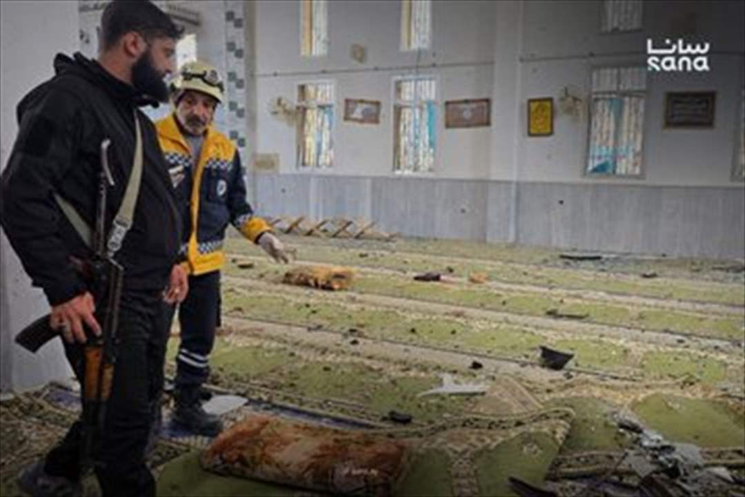 تفجير انتحاري في مسجد بحمص (فيديو)