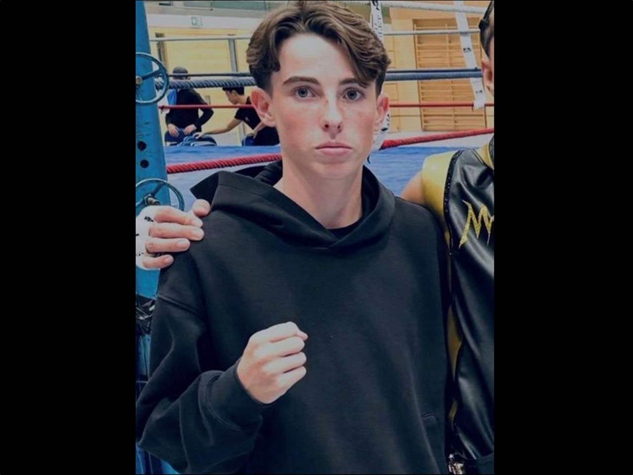 ملاكم سويسري شاب يضحي بحياته لإنقاذ صديق