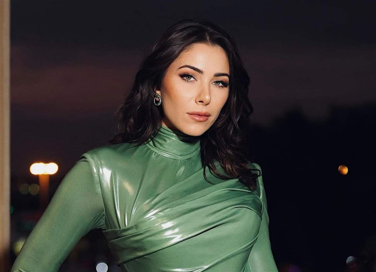 شقيق دانييلا رحمه يطلب يد ملكة جمال استراليا السابقة في قصر أثري 