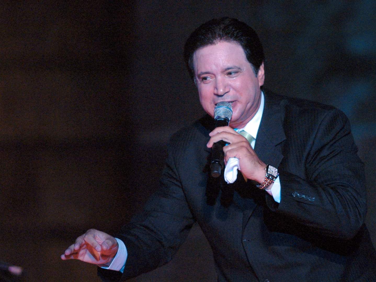 انباء عن تدهور صحة الفنان المصري ايمان البحر درويش