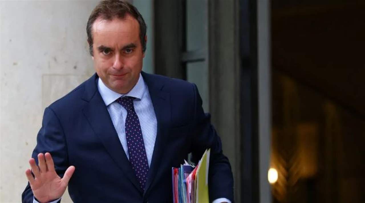 رئيس وزراء فرنسا عن قضية فنزويلا: "مخالفة للقانون"