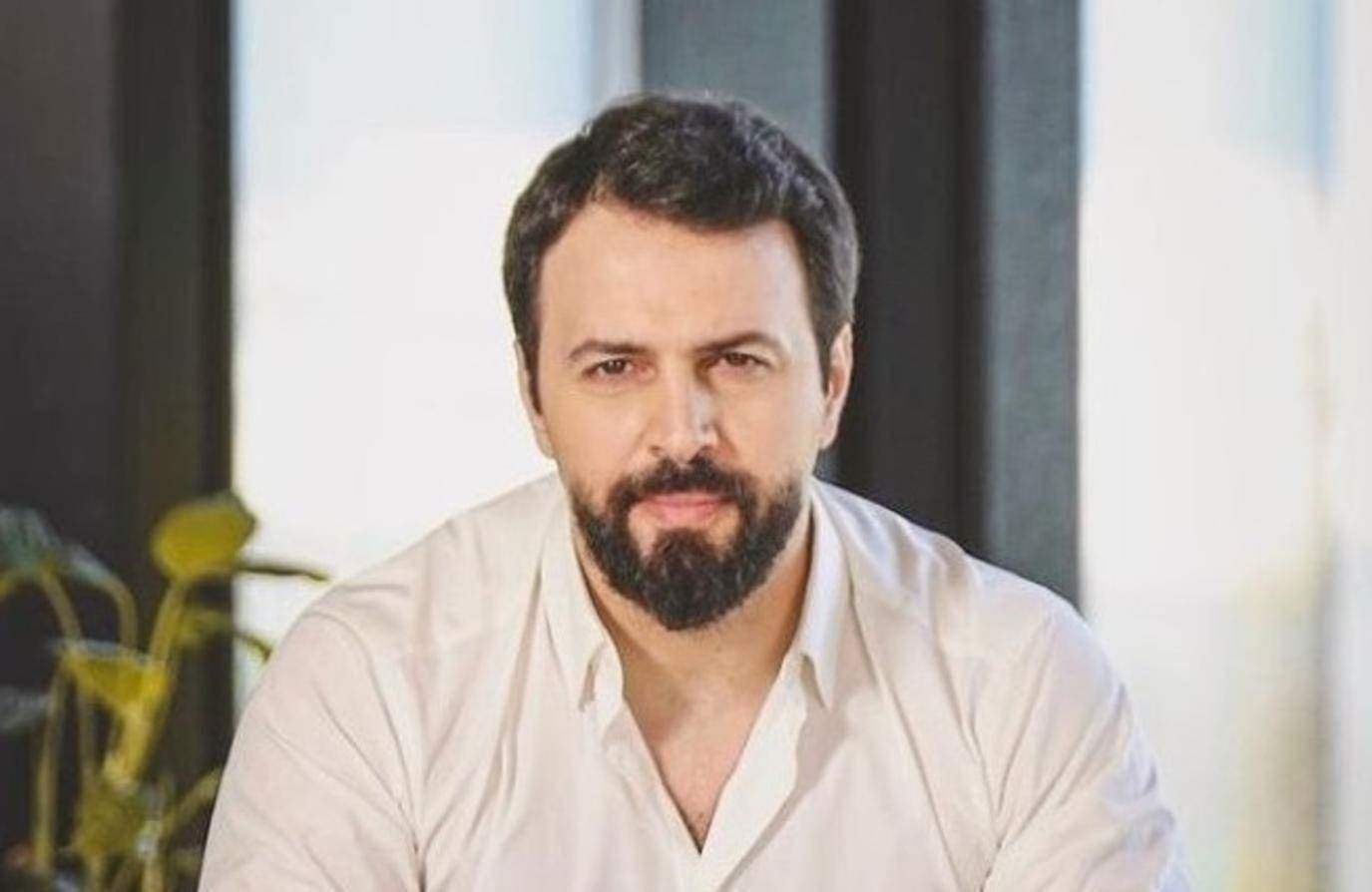 اول صورة لشخصية تيم حسن في مسلسل "مولانا" المقرر عرضه في رمضان 2026 