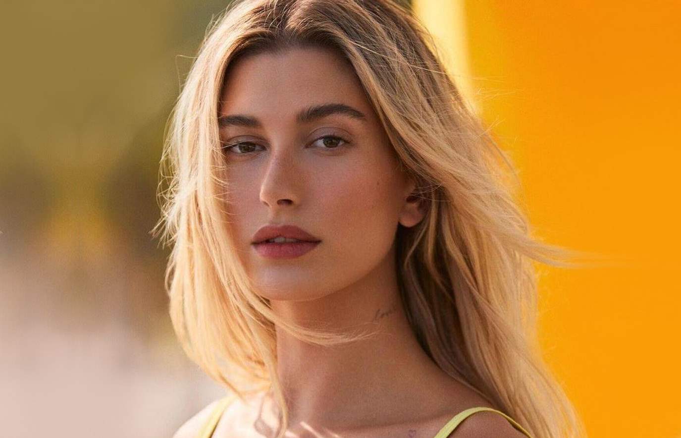 هايلي بيبر تكذب شائعات اعترافها بـ "إساءة" جاستن بيبر لها