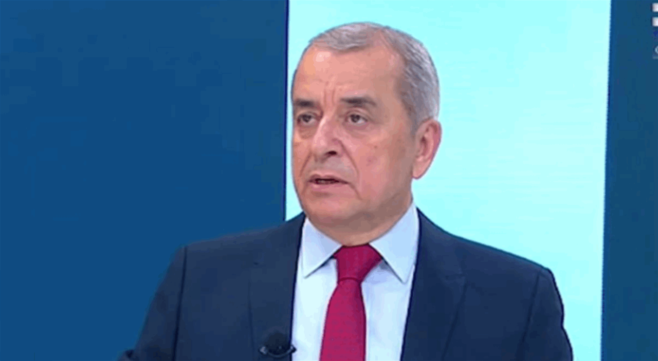 عن بري والمفاوضات.. عبيد ينفي كلاما منسوبا له