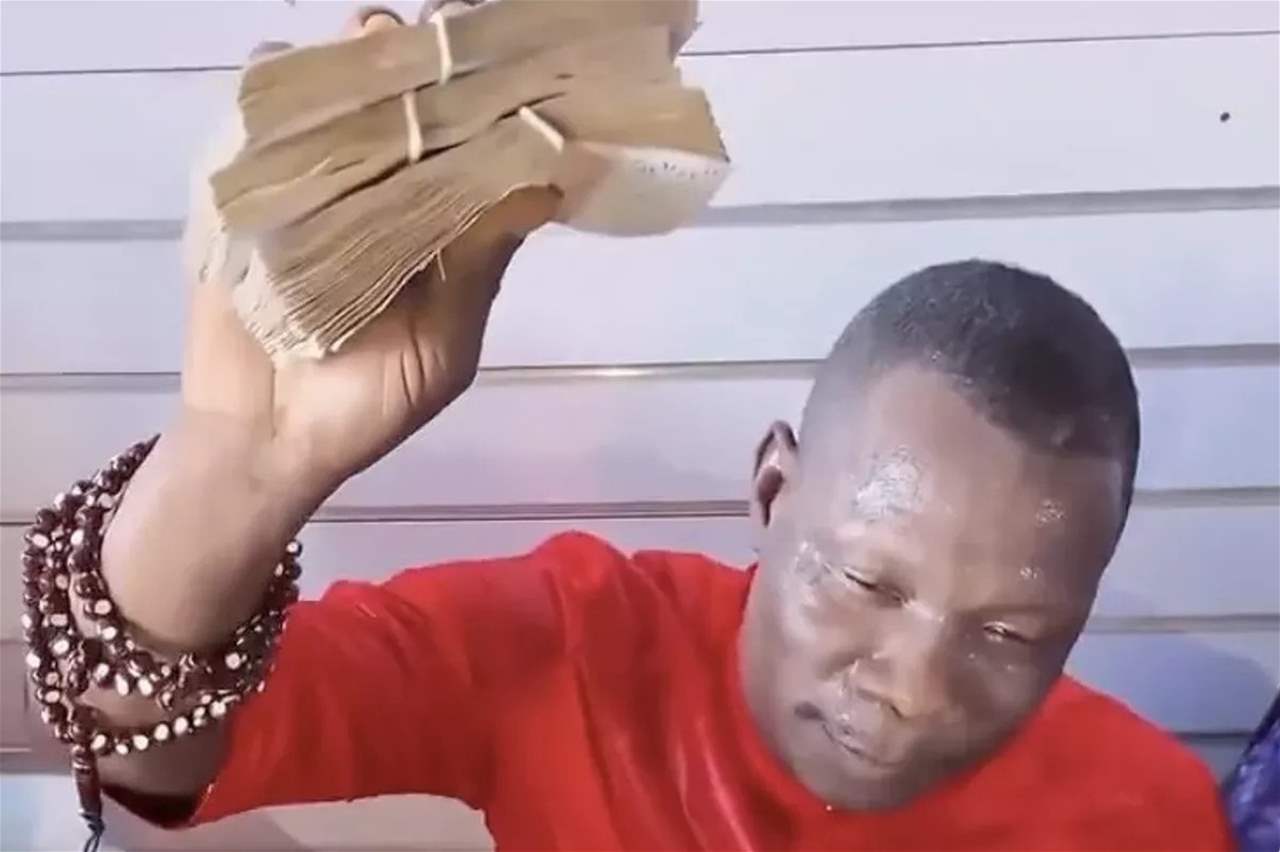 "السيد سينايوغو" الذي خذله "النسور" فانتهى مُعتقلاً 