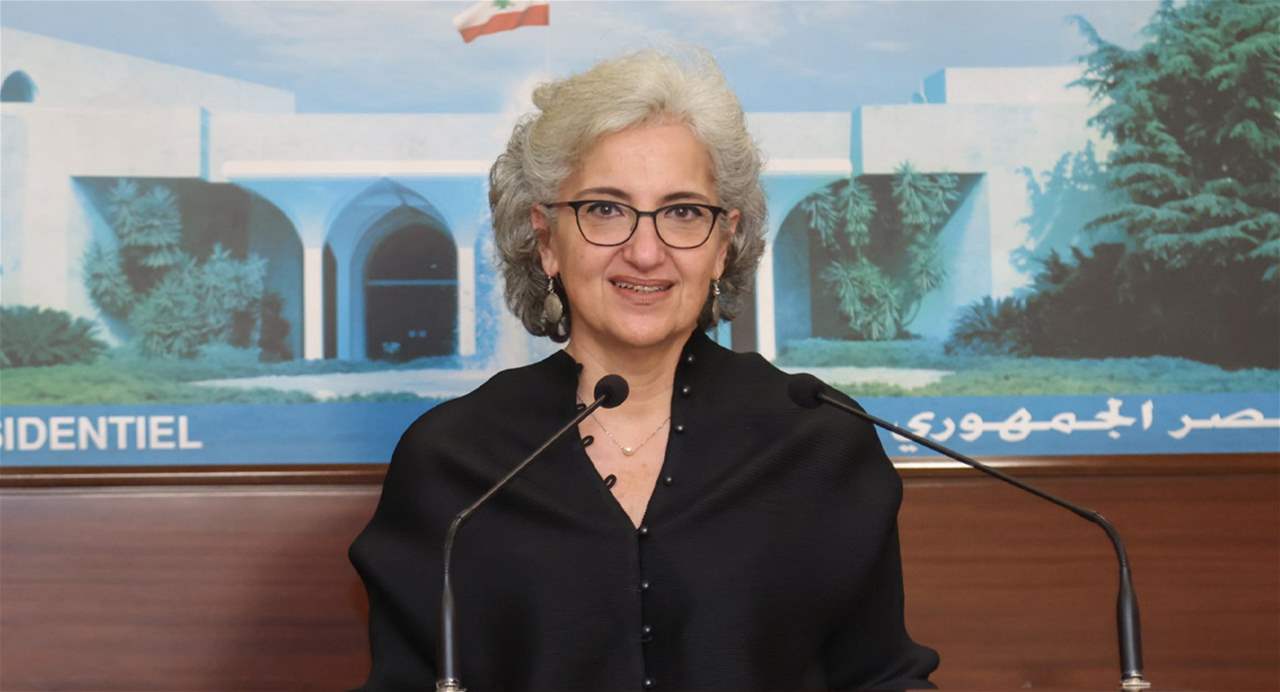 بعد قصف مبنى قريب من مدرسة.. وزيرة التربية تستنكر