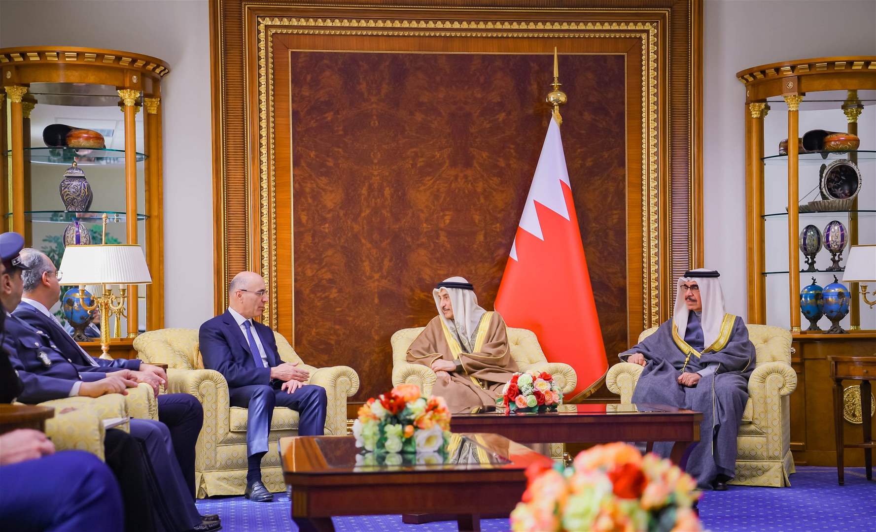 ​الحجار من البحرين: لتعزيز التعاون الأمني وتطوير العلاقات الثنائية