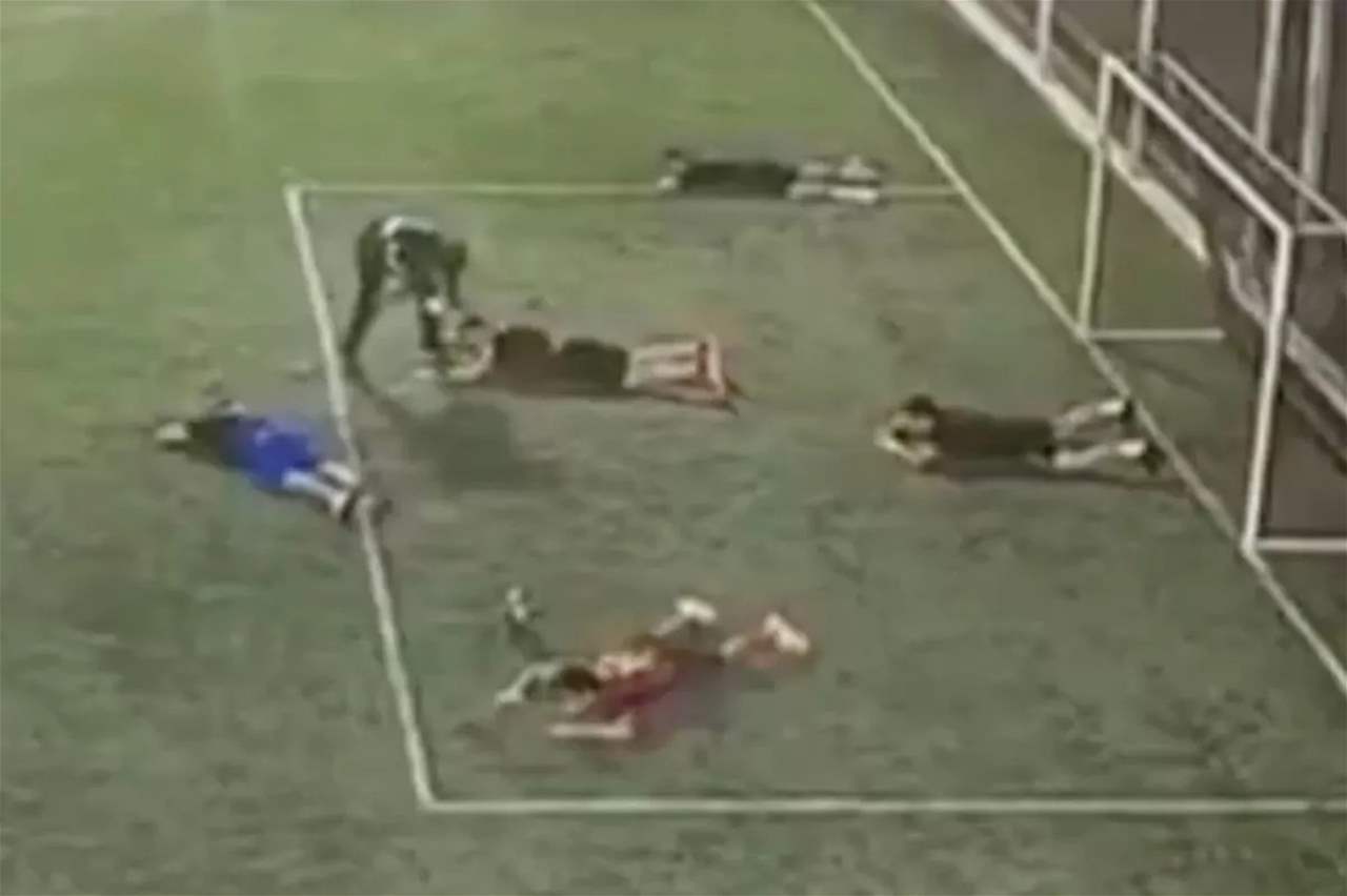 مسلحون يقتلون 3 أشخاص خلال مباراة كرة قدم 