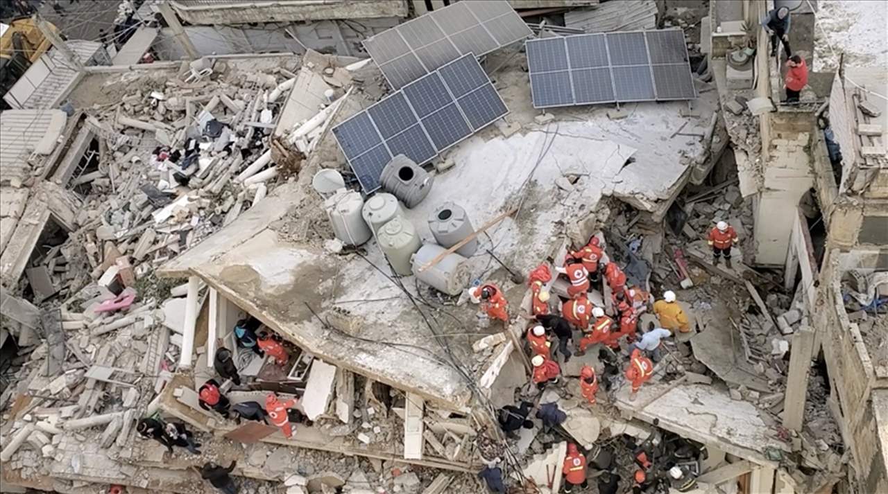 عمليات الإنقاذ مستمرة في طرابس. .مراسل الجديد يوافينا بالمستجدات