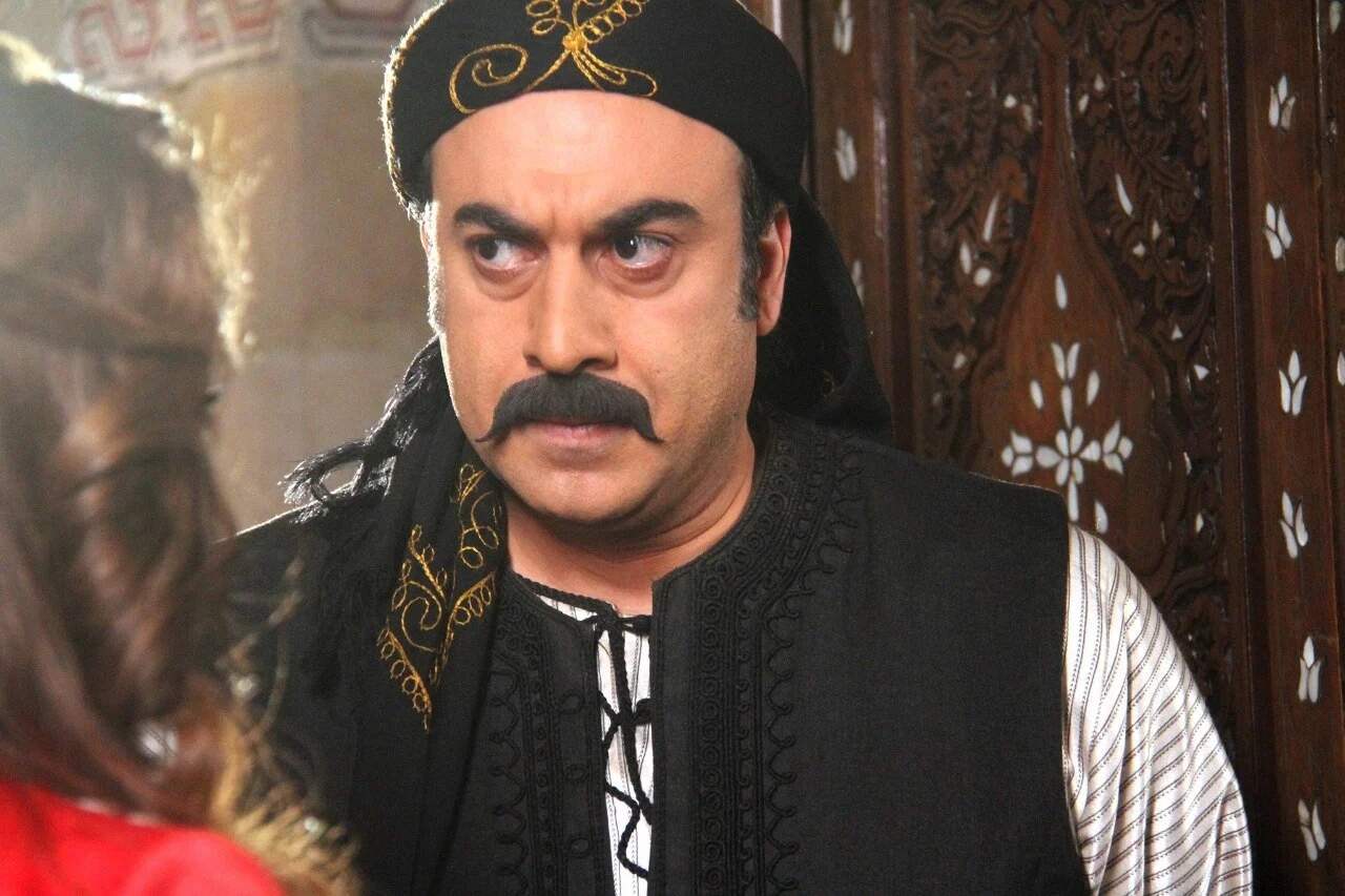 نجم باب الحارة يعلن اعتزاله التمثيل ويصف الوسط الفني بالمدعي 