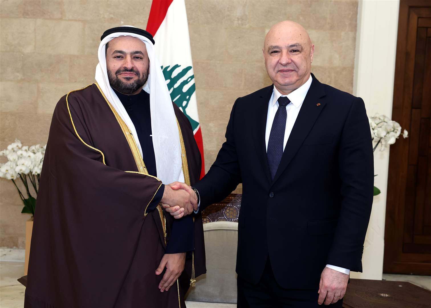 "شكراً قطر".. إليكم أجواء اللقاء بين الرئيس عون ووزير الدولة القطري