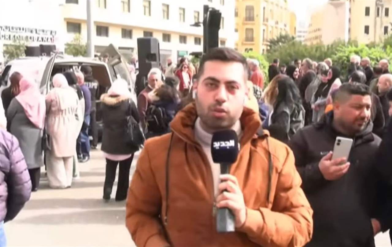 العسكريون المتقاعدون يتظاهرون في محيط ساحة النجمة.. مراسل الجديد ينقل الصورة